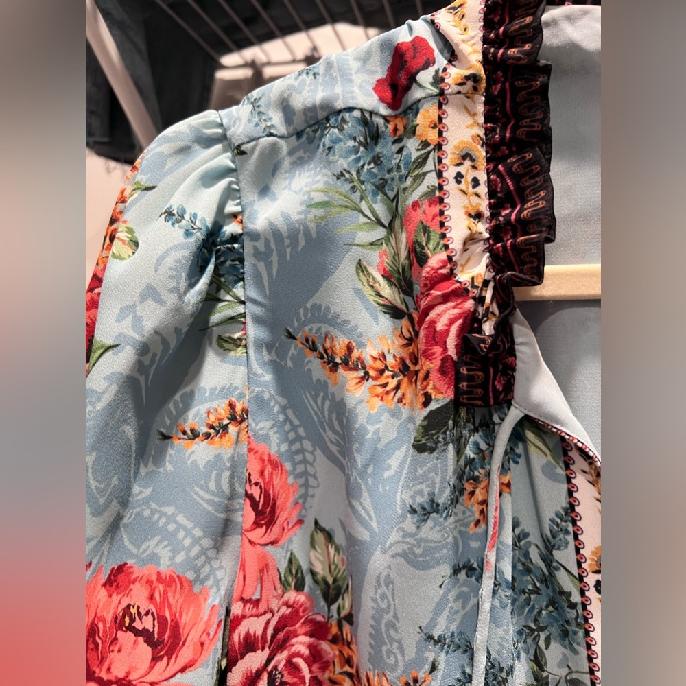 ALICE AND OLIVIA FLOWY FLOWER DRESS MINI LENGTH/ABOVE KNEE - Picture 9 of 12